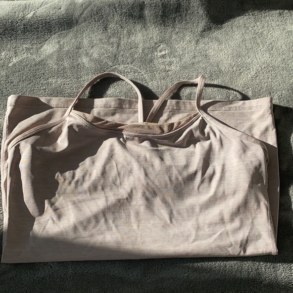 Rare Lululemon y tank - Picture 9 of 12